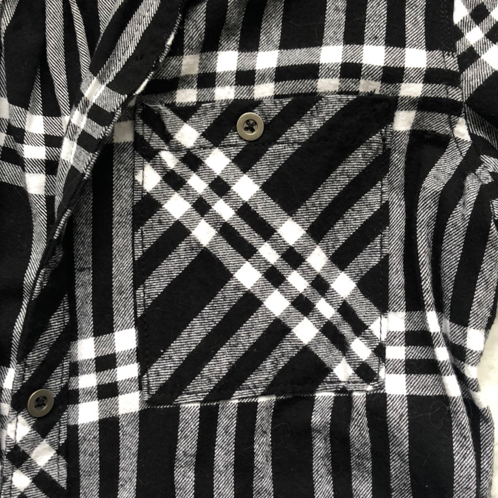 Black & White LA Hearts Flannel - Picture 3 of 4